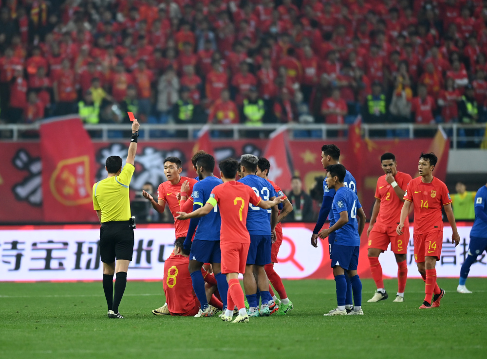 新加坡喜获三分!新加坡队夺得比赛胜利 新加坡喜获三分!新加坡队夺得比赛胜利