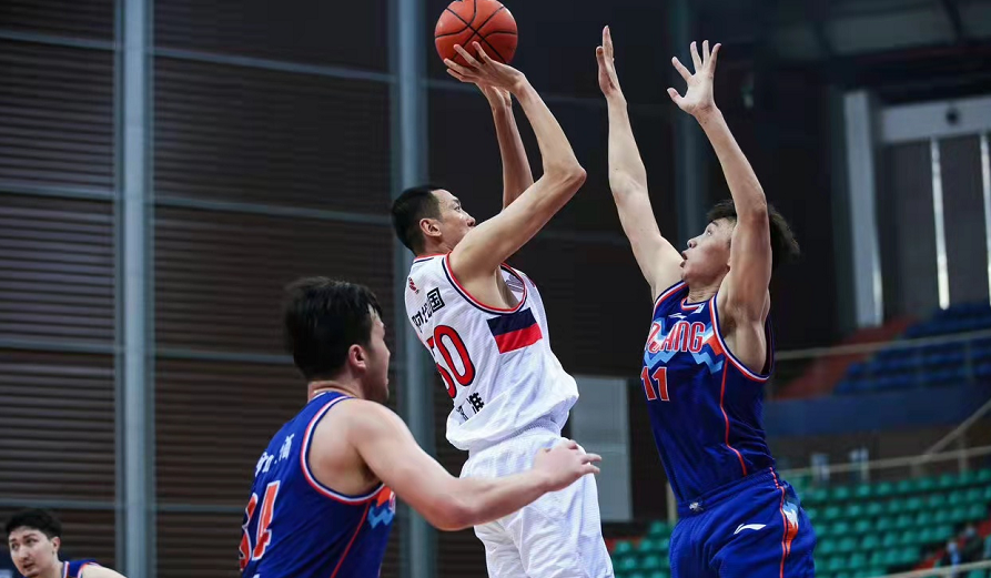 爱游戏官方-美国男篮碾压立陶宛男篮，麦科勒姆一己之力扛起全队