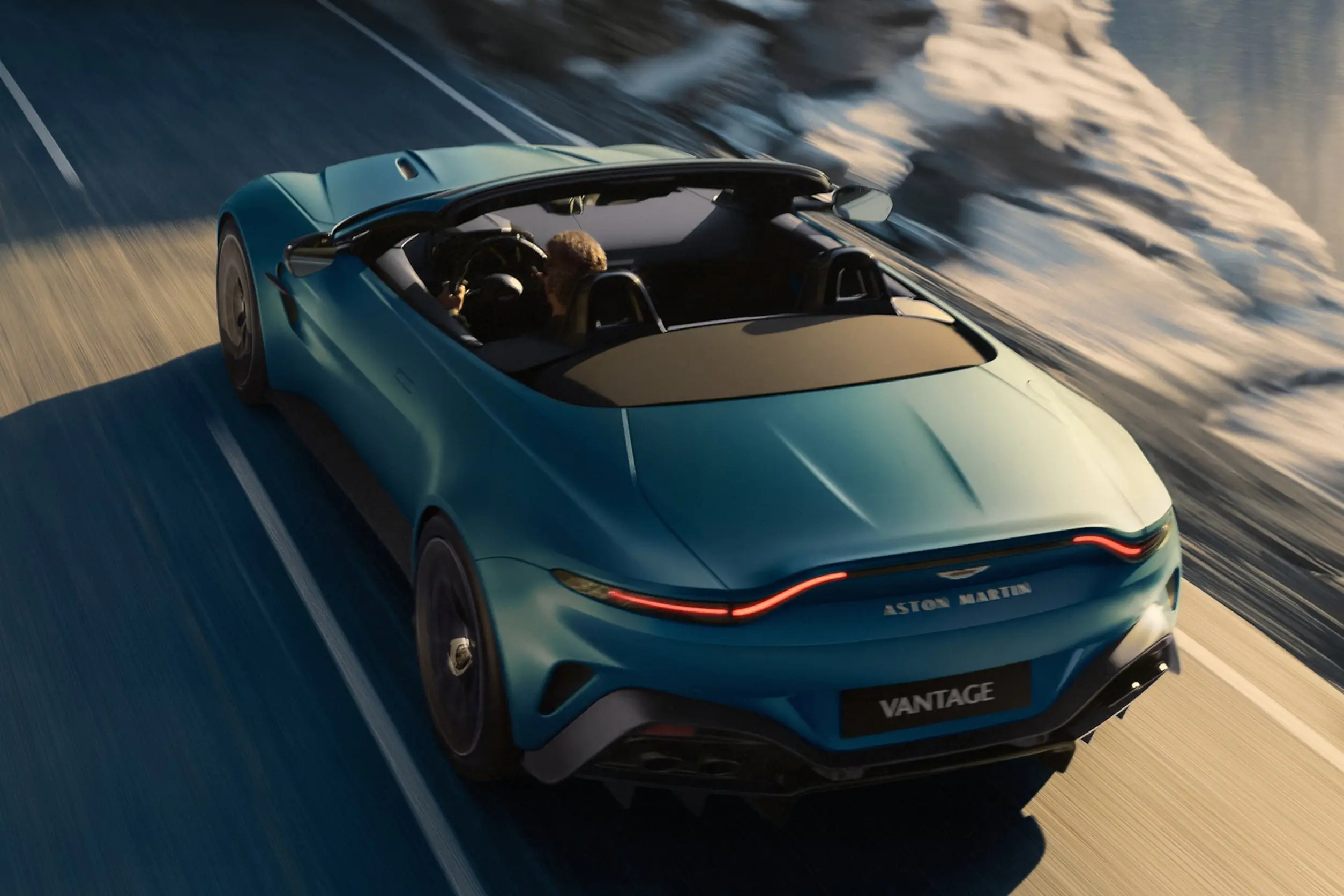 红牛二队完胜阿斯顿马丁，阿隆索统治全场