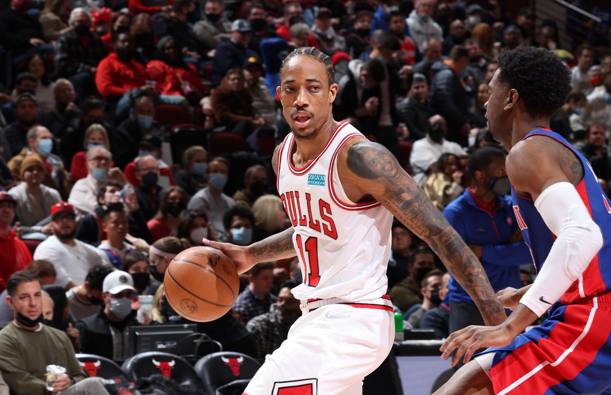 广东队横扫山东队，德罗赞带队取胜