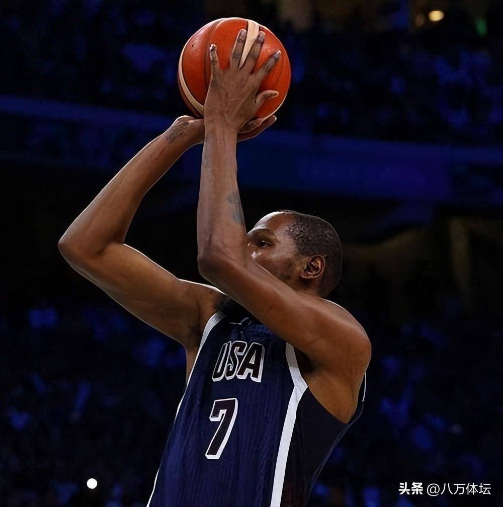 76人绝杀北京队,杜兰特关键制胜 76人绝杀北京队,杜兰特关键制胜