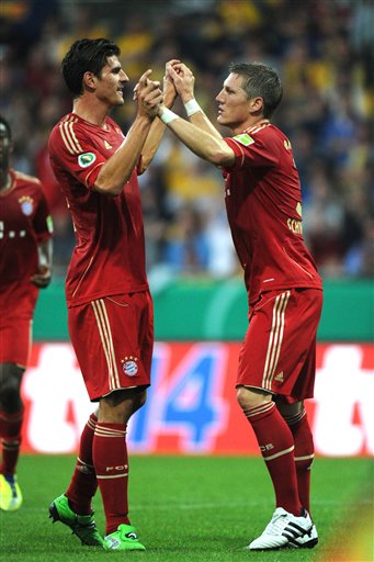 日本完胜奥地利,穆勒统治全场 日本完胜奥地利,穆勒统治全场