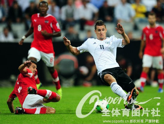 日本完胜奥地利,穆勒统治全场 日本完胜奥地利,穆勒统治全场